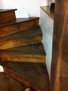 escalier-bois-1-travaux-creation-avant-coffrage-texas-batiment-min