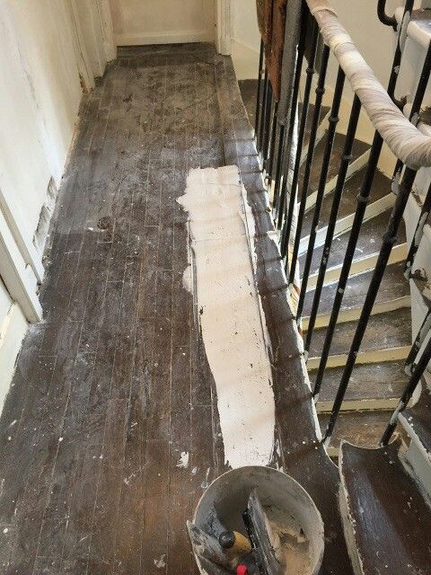 travaux-renovation-1-escalier-bois-peinture-immeuble-texas-batiment-min