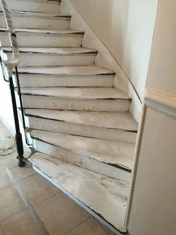 travaux-renovation-10-escalier-bois-peinture-immeuble-texas-batiment-min