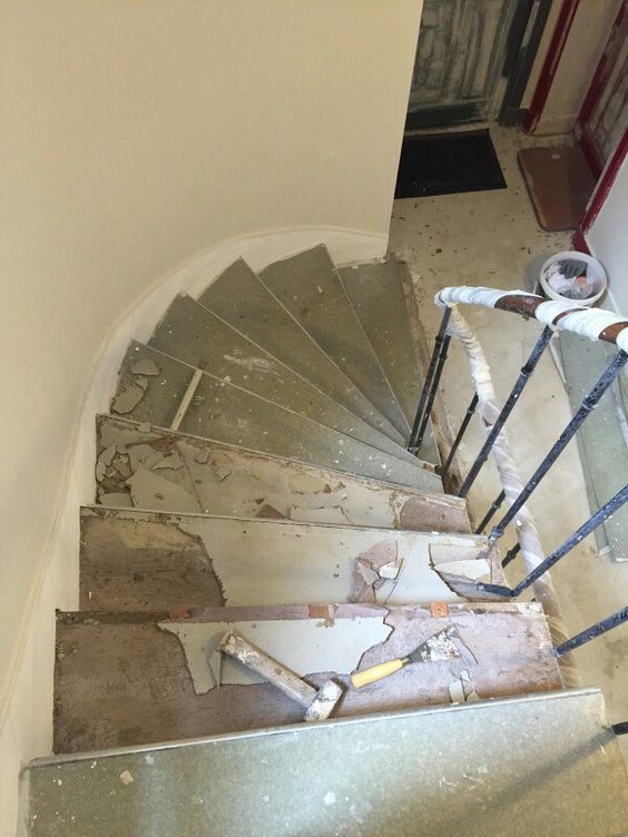 travaux-renovation-4-escalier-bois-peinture-immeuble-texas-batiment-min