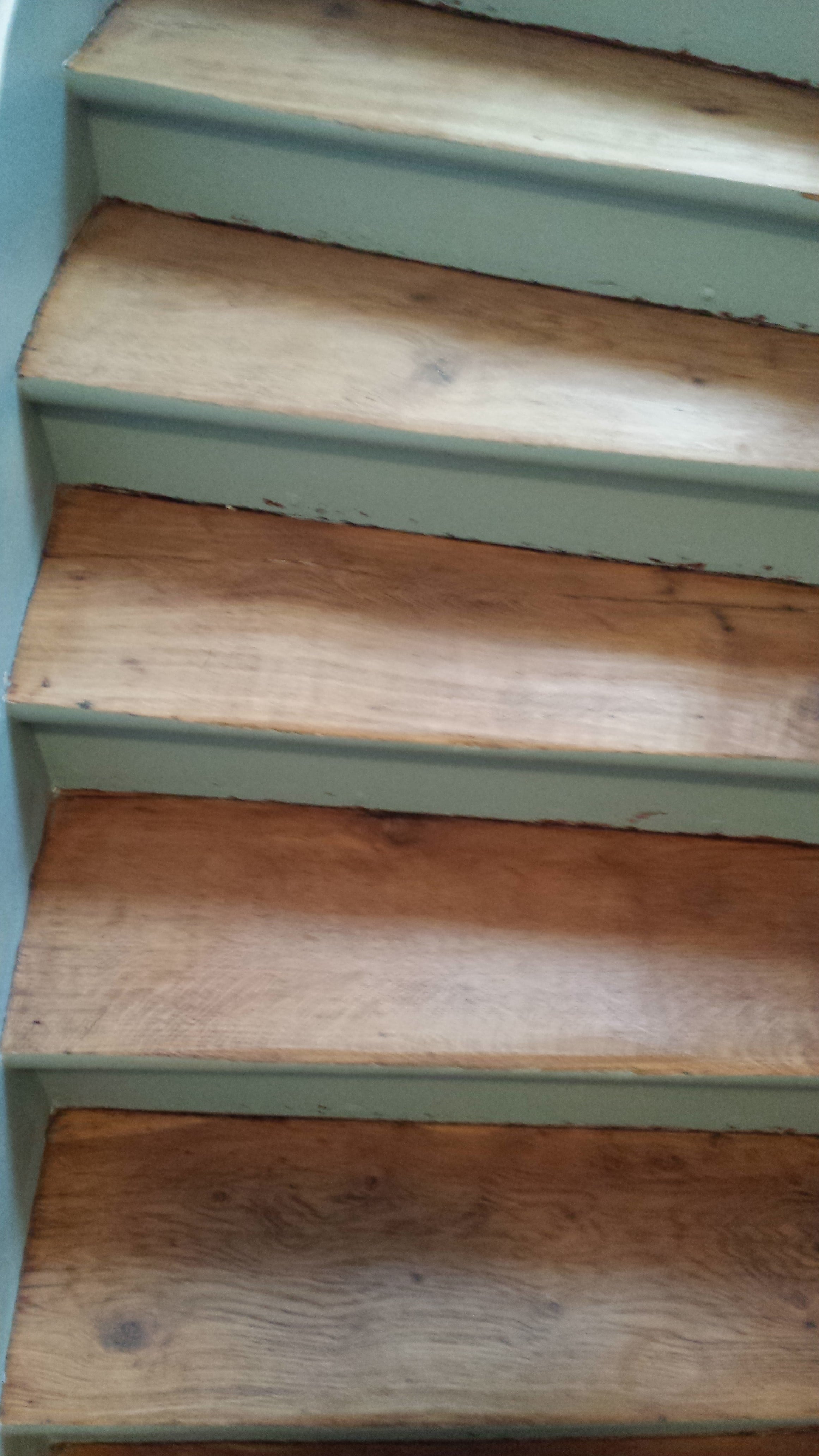 travaux-renovation-escalier-poncage-verni-immeuble-de-paris-2-texas-batiment-rge-min